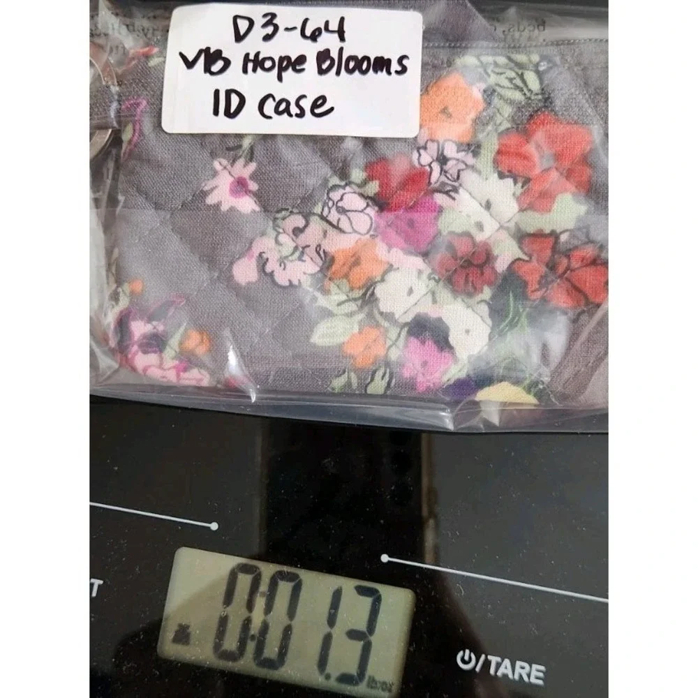 NWT Vera Bradley Zip ID Case Hope Blooms Gray White Wallet Key Ring Coin Purse‎